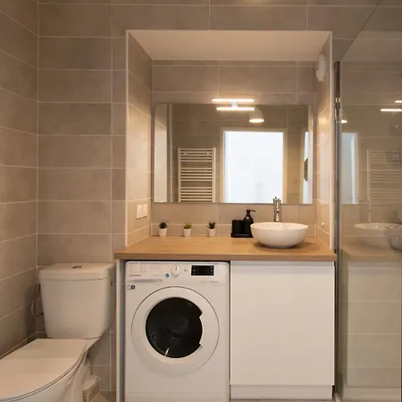 A5 - Modern 5 Min To Sea - Pool & Garage Appartement *