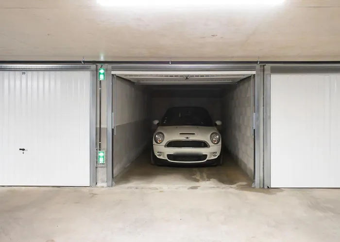 A5 - Modern 5 Min To Sea - Pool & Garage Lejlighed *